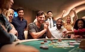 Roulette wheel landing result with payout calculation